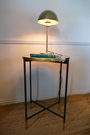 TALL IRON TABLE WITH MIRROR